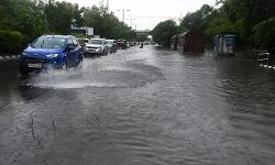 ഹിമാചലിലെ മിന്നല് പ്രളയം; മരണം 14 ആയി ഹിമാചലിലെ മിന്നല് പ്രളയം; മരണം 14 ആയി