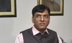 കൊവിഡ് പ്രതിരോധം: ആറംഗ സംഘത്തെ കേരളത്തിലേക്കയക്കുമെന്ന് കേന്ദ്ര ആരോഗ്യമന്ത്രി കൊവിഡ് പ്രതിരോധം: ആറംഗ സംഘത്തെ കേരളത്തിലേക്കയക്കുമെന്ന് കേന്ദ്ര ആരോഗ്യമന്ത്രി