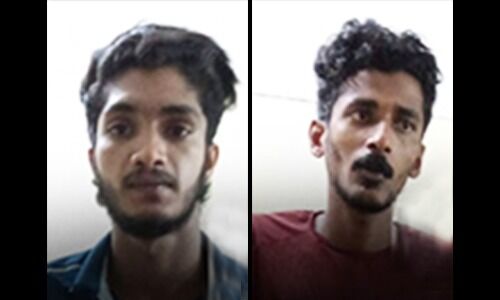 പ്രായപൂര്ത്തിയാവാത്ത സഹോദരിമാരെ പീഡിപ്പിക്കാന് ശ്രമം: തളിപ്പറമ്പില് രണ്ടു പേര് അറസ്റ്റില് പ്രായപൂര്ത്തിയാവാത്ത സഹോദരിമാരെ പീഡിപ്പിക്കാന് ശ്രമം: തളിപ്പറമ്പില് രണ്ടു പേര് അറസ്റ്റില്