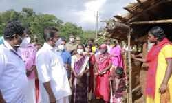 അതിരപ്പിളളി ആദിവാസി ഊരില് വിദ്യാതരംഗം പദ്ധതിയിലൂടെ ഓണ്ലൈന് സൗകര്യം ഏര്പ്പെടുത്തി അതിരപ്പിളളി ആദിവാസി ഊരില് വിദ്യാതരംഗം പദ്ധതിയിലൂടെ ഓണ്ലൈന് സൗകര്യം ഏര്പ്പെടുത്തി
