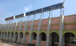 ആര്‍ടിപിസിആര്‍ നെഗറ്റീവ് സര്‍ട്ടിഫിക്കറ്റ് ഇല്ല;  മംഗളൂരുവില്‍ കുടുങ്ങി മലയാളികള്‍