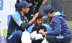 ഇന്ത്യ-ഇംഗ്ലണ്ട് പരമ്പര; മായങ്ക് അഗര്വാള് പുറത്ത് ഇന്ത്യ-ഇംഗ്ലണ്ട് പരമ്പര; മായങ്ക് അഗര്വാള് പുറത്ത്