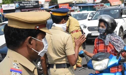 കൊവിഡ് നിയമലംഘനം: കോഴിക്കോട് ജില്ലയില് 367 കേസുകള് രജിസ്റ്റര് ചെയ്തു കൊവിഡ് നിയമലംഘനം: കോഴിക്കോട് ജില്ലയില് 367 കേസുകള് രജിസ്റ്റര് ചെയ്തു