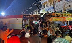 താനൂര്‍ പുത്തന്‍ തെരുവില്‍ ലോറികള്‍ കൂട്ടിയിടിച്ചു; ഒരു മരണം