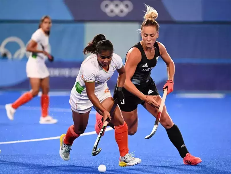 ഹോക്കി സെമിയില്‍ ഇന്ത്യന്‍ പെണ്‍പുലികള്‍ക്ക് തോല്‍വി