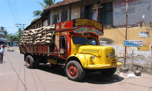 ചരക്ക് വാഹനങ്ങളുടെ നികുതി അടയ്ക്കാനുള്ള കാലാവധി സെപ്റ്റംബര് 30 വരെനീട്ടി ചരക്ക് വാഹനങ്ങളുടെ നികുതി അടയ്ക്കാനുള്ള കാലാവധി സെപ്റ്റംബര് 30 വരെനീട്ടി