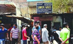 കൊവിഡ് രണ്ടാം തരംഗം: ഓക്സിജന് വിതരണം ചെയ്തവര്ക്കെതിരേ കേസെടുക്കേണ്ടെന്ന് ഡല്ഹി ഡ്രഗ് കണ്ട്രോളര് കൊവിഡ് രണ്ടാം തരംഗം: ഓക്സിജന് വിതരണം ചെയ്തവര്ക്കെതിരേ കേസെടുക്കേണ്ടെന്ന് ഡല്ഹി ഡ്രഗ് കണ്ട്രോളര്