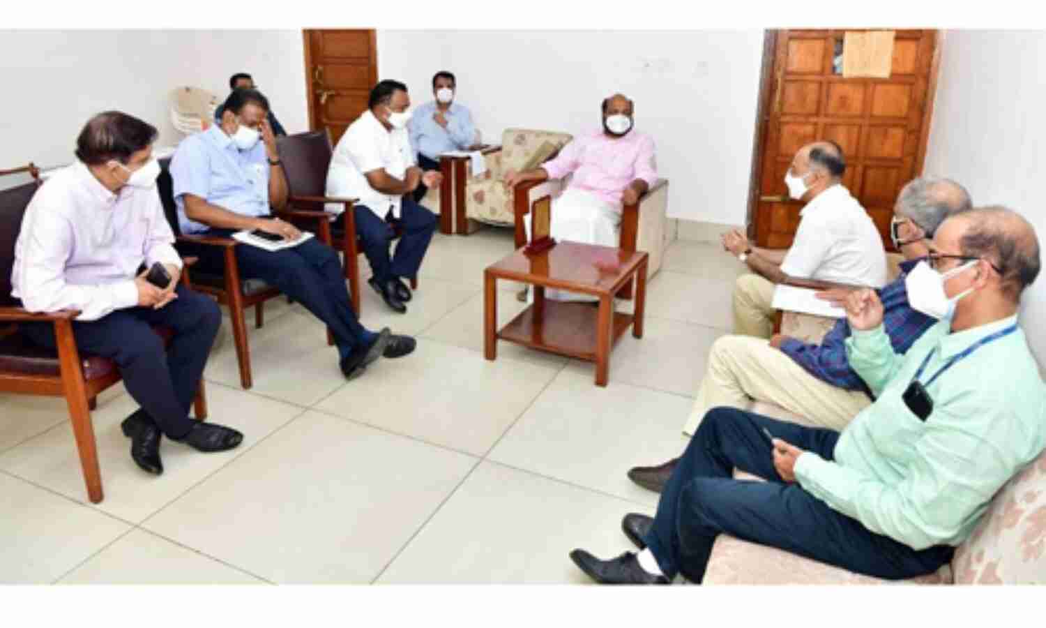 കേരളത്തെ ഉല്പാദന കേന്ദ്രമാക്കാന് എഫ് എം സി ജി പാര്ക്കുമായി ഫിക്ക് കേരളത്തെ ഉല്പാദന കേന്ദ്രമാക്കാന് എഫ് എം സി ജി പാര്ക്കുമായി ഫിക്ക്