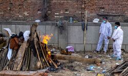 ശ്മശാന ജീവനക്കാരുടെ ദുരിതം: മനുഷ്യാവകാശ കമ്മീഷന്‍ വിവിധ സംസ്ഥാനങ്ങള്‍ക്ക് നോട്ടിസ് അയച്ചു