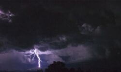 രാജ്യത്ത് മിന്നലേറ്റുള്ള മരണങ്ങള്‍ വര്‍ധിക്കുന്നു; ബീഹാറില്‍ ഇന്നലെ മാത്രം മരിച്ചത് 7 പേര്‍