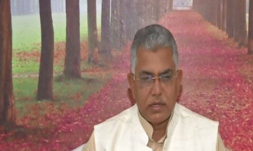 ത്രിപുരയില് തൃണമൂല് നേതാക്കള്ക്കെതിരേയുള്ള ആക്രമണത്തിനു പിന്നില് അമിത് ഷായെന്ന് മമത; മമതക്കെതിരേ ആഞ്ഞടിച്ച് ബിജെപി ബംഗാള് മേധാവി ത്രിപുരയില് തൃണമൂല് നേതാക്കള്ക്കെതിരേയുള്ള ആക്രമണത്തിനു പിന്നില് അമിത് ഷായെന്ന് മമത; മമതക്കെതിരേ ആഞ്ഞടിച്ച് ബിജെപി ബംഗാള് മേധാവി