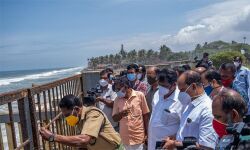 വലിയതുറ കടല്പ്പാലത്തിന്റെ പഴയ പ്രതാപം വീണ്ടെടുക്കും: മന്ത്രി ആന്റണി രാജു വലിയതുറ കടല്പ്പാലത്തിന്റെ പഴയ പ്രതാപം വീണ്ടെടുക്കും: മന്ത്രി ആന്റണി രാജു