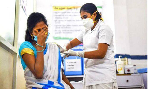 44.88 ശതമാനം പേര്ക്ക് ഒന്നാം ഡോസ് നല്കി; സംസ്ഥാനത്തിന് 5.11 ലക്ഷം ഡോസ് വാക്സിന് കൂടി ലഭിച്ചു 44.88 ശതമാനം പേര്ക്ക് ഒന്നാം ഡോസ് നല്കി; സംസ്ഥാനത്തിന് 5.11 ലക്ഷം ഡോസ് വാക്സിന് കൂടി ലഭിച്ചു