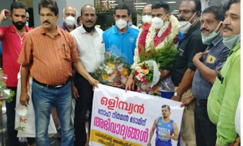 ഒളിംപ്യന് നോഹ നിര്മല് ടോമിനും കെ ടി ഇര്ഫാനും സ്വീകരണം നല്കി ഒളിംപ്യന് നോഹ നിര്മല് ടോമിനും കെ ടി ഇര്ഫാനും സ്വീകരണം നല്കി