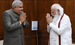 ബംഗാള് ഗവര്ണറും പ്രധാനമന്ത്രി മോദിയും കൂടിക്കാഴ്ച നടത്തി ബംഗാള് ഗവര്ണറും പ്രധാനമന്ത്രി മോദിയും കൂടിക്കാഴ്ച നടത്തി