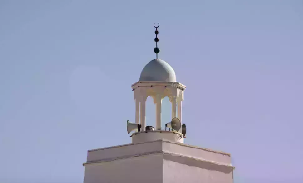 ശബ്ദമലിനീകരണം ആരോപിച്ച് സംഭലില്‍ രണ്ട് ഇമാമുമാര്‍ക്കെതിരേ കേസ്