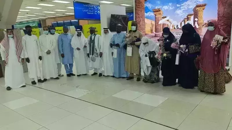 സൗദി;വിദേശ ഉംറ തീര്‍ഥാടക സംഘങ്ങള്‍ എത്തിതുടങ്ങി