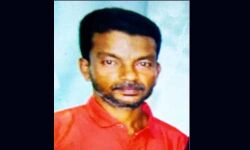 ഒരു മാസം മുന്പ് ഭാര്യയെ വെട്ടിക്കൊന്നു; ജാമ്യത്തിലിറങ്ങിയ പ്രതി തൂങ്ങി മരിച്ച നിലയില് ഒരു മാസം മുന്പ് ഭാര്യയെ വെട്ടിക്കൊന്നു; ജാമ്യത്തിലിറങ്ങിയ പ്രതി തൂങ്ങി മരിച്ച നിലയില്