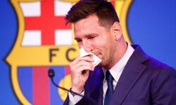 മെസ്സി കണ്ണീര്‍ തുടച്ച ടിഷ്യുവിന്റെ വില ഒരു മില്ല്യണ്‍ ഡോളര്‍