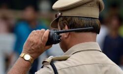 ആലുവയിലെ നിയമ വിദ്യാര്‍ഥിനിയുടെ ആത്മഹത്യ: എസ് പി ഓഫിസിനു മുന്നില്‍ സഹപാഠികളുടെ പ്രതിഷേധം; വിദ്യാര്‍ഥികളെ പോലിസ് കസ്റ്റഡിയില്‍ എടുത്തു