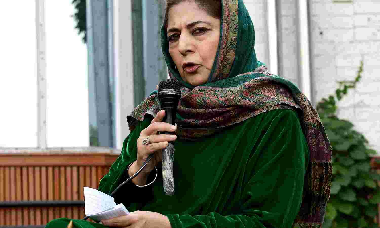 അഫ്ഗാനിസ്താനിലെ യുഎസ് സേനയുടെ പിന്മാറ്റത്തില് നിന്ന് കേന്ദ്രസര്ക്കാര് പാഠം പഠിക്കണം: മെഹബൂബ മുഫ്തി അഫ്ഗാനിസ്താനിലെ യുഎസ് സേനയുടെ പിന്മാറ്റത്തില് നിന്ന് കേന്ദ്രസര്ക്കാര് പാഠം പഠിക്കണം: മെഹബൂബ മുഫ്തി