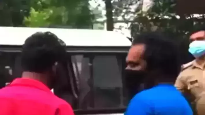 അന്തര് സംസ്ഥാന കവര്ച്ചാ സംഘം പിടിയില്; പിടിയിലായതില് നാല്പ്പതോളം കേസുകളിലെ പ്രതിയും അന്തര് സംസ്ഥാന കവര്ച്ചാ സംഘം പിടിയില്; പിടിയിലായതില് നാല്പ്പതോളം കേസുകളിലെ പ്രതിയും