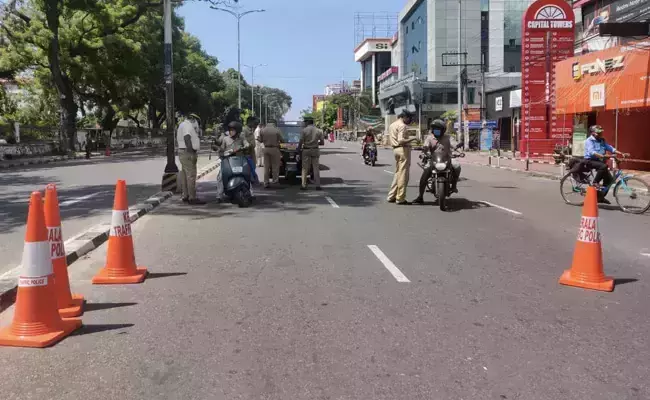 เดเดจเตเดจเต เดฒเตเดเตเดกเตเดฃเดฟเดฒเตเดฒ; เดเตเดตเดฟเดกเต เด
เดตเดฒเตเดเดจ เดฏเตเดเด เดจเดพเดณเต เดเดจเตเดจเต เดฒเตเดเตเดกเตเดฃเดฟเดฒเตเดฒ; เดเตเดตเดฟเดกเต เด
เดตเดฒเตเดเดจ เดฏเตเดเด เดจเดพเดณเต