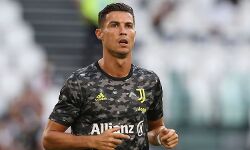 യുവന്റസിന്റെ ആദ്യ ഇലവനില്‍ റൊണാള്‍ഡോ ഇല്ല; ഭാവി തീരുമാനിക്കാനെന്ന് റിപ്പോര്‍ട്ട്