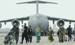 കാബൂള്‍ വിമാനത്താവളത്തില്‍ വെടിവയ്പ്പ്; സുരക്ഷാ ഉദ്യോഗസ്ഥന്‍ കൊല്ലപ്പെട്ടു