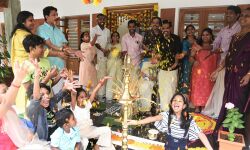 കൊവിഡിനു നടുവിലും ഗൃഹാതുരത്വമുണര്‍ത്തി കുടുംബങ്ങളുടെ ഓണാഘോഷം