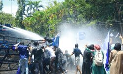 ഫ്രറ്റേണിറ്റി ഡിഡിഇ മാർച്ച് : പോലിസ് ജലപീരങ്കി പ്രയോഗിച്ചു