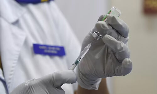 ഓണാഘോഷം: കൊവിഡ് കേസുകളില്‍ 30 ശതമാനത്തിന്റെ വര്‍ധന; പരിശോധനയില്‍ 35 ശതമാനത്തിന്റെ കുറവെന്നും വിദഗ്ദര്‍