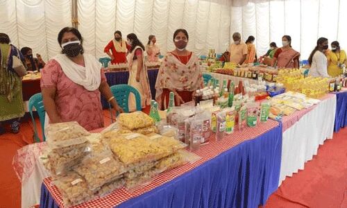 ഓണ വിപണന മേളയില് വിജയം കൈവരിച്ച് കുടുംബശ്രീ; ഒന്നേകാല് കോടി വിറ്റുവരവ് ഓണ വിപണന മേളയില് വിജയം കൈവരിച്ച് കുടുംബശ്രീ; ഒന്നേകാല് കോടി വിറ്റുവരവ്