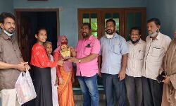 അറബി ഒന്നാം ഭാഷയായി പഠിച്ച് ഫുള്‍ എ പ്ലസ്; ശ്രീപാര്‍വ്വതിയെ ആദരിച്ചു