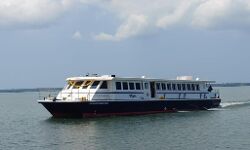 കായല്‍പ്പരപ്പിലൂടെ കുട്ടനാടന്‍ രുചി ആസ്വദിച്ച് യാത്ര; വേഗ സര്‍വ്വീസ് പുനരാരംഭിച്ചു