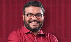 പുതിയ ഇന്ത്യയുടെ പിതാവ് ​ഗാന്ധിജിയല്ല; അദ്ദേഹം മതേതര ഇന്ത്യയുടെ പിതാവാണല്ലോയെന്ന് സ്പീക്കർ