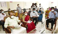 എറണാകുളം ജില്ലയില് 18 വയസിന് മുകളില്പ്രായമുള്ള 86 ശതമാനം പേര്ക്ക് ഒന്നാം ഡോസ് വാക്സിന് നല്കി : മന്ത്രി വീണ ജോര്ജ് എറണാകുളം ജില്ലയില് 18 വയസിന് മുകളില്പ്രായമുള്ള 86 ശതമാനം പേര്ക്ക് ഒന്നാം ഡോസ് വാക്സിന് നല്കി : മന്ത്രി വീണ ജോര്ജ്