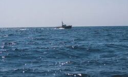 പുതുവൈപ്പിന് സമീപം മല്‍സ്യബന്ധന വള്ളം തകര്‍ന്നു; മല്‍സ്യതൊഴിലാളികളെ രക്ഷപെടുത്തി