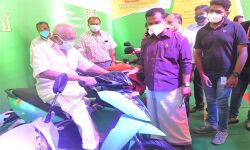 മാര്ച്ചിനു മുന്പ് ഒരു ലക്ഷം വീടുകളില് സോളാര് പാനലുകള് ലക്ഷ്യം: മന്ത്രി കെ കൃഷ്ണന്കുട്ടി മാര്ച്ചിനു മുന്പ് ഒരു ലക്ഷം വീടുകളില് സോളാര് പാനലുകള് ലക്ഷ്യം: മന്ത്രി കെ കൃഷ്ണന്കുട്ടി