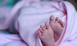 സ്വകാര്യ ആശുപത്രി ശുചിമുറിയില്‍ നവജാത ശിശുവിന്റെ മൃതദേഹം; അമ്മ പതിനേഴുകാരി; പോക്‌സോ കേസെടുത്തു