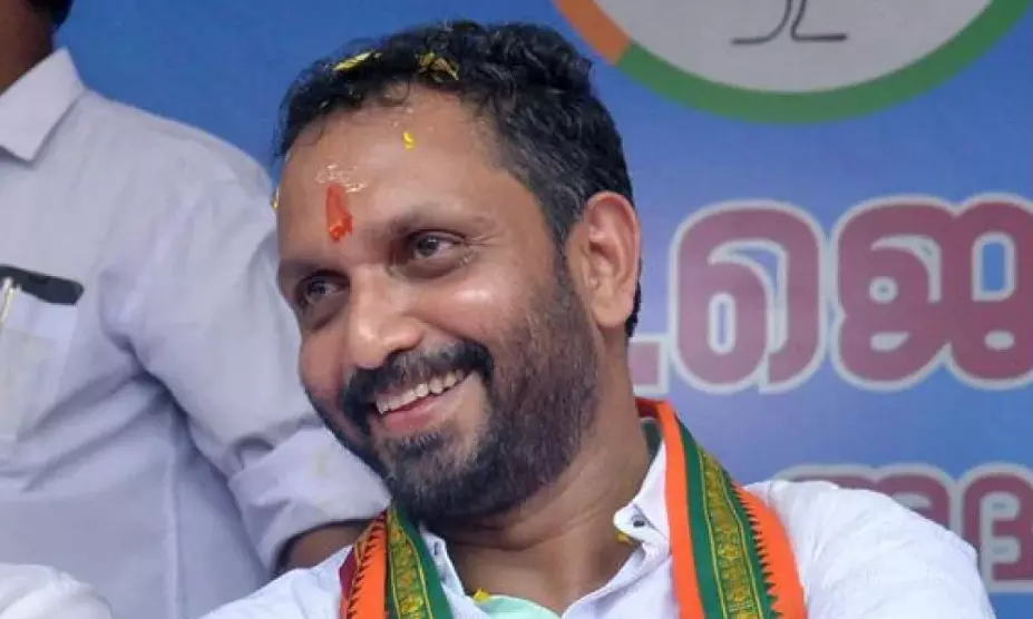ആനി രാജയ്ക്ക് തലയ്ക്ക് വെളിവില്ലെന്ന് കെ സുരേന്ദ്രന് ആനി രാജയ്ക്ക് തലയ്ക്ക് വെളിവില്ലെന്ന് കെ സുരേന്ദ്രന്