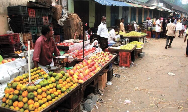 പാളയം, സെന്‍ട്രല്‍ മാര്‍ക്കറ്റുകള്‍ ശുചീകരിക്കണം; അടിസ്ഥാന സൗകര്യങ്ങള്‍ ഉറപ്പാക്കണം- മനുഷ്യാവകാശ കമ്മീഷന്‍