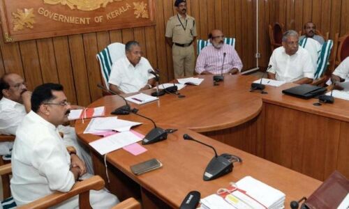 എതിര്‍പ്പുകള്‍ക്കു നേരെ കണ്ണടച്ച് സര്‍ക്കാര്‍; ന്യൂനപക്ഷ സ്‌കോളര്‍ഷിപ്പുകള്‍ ജനസംഖ്യാനുപാതികമാക്കി വിജ്ഞാപനം