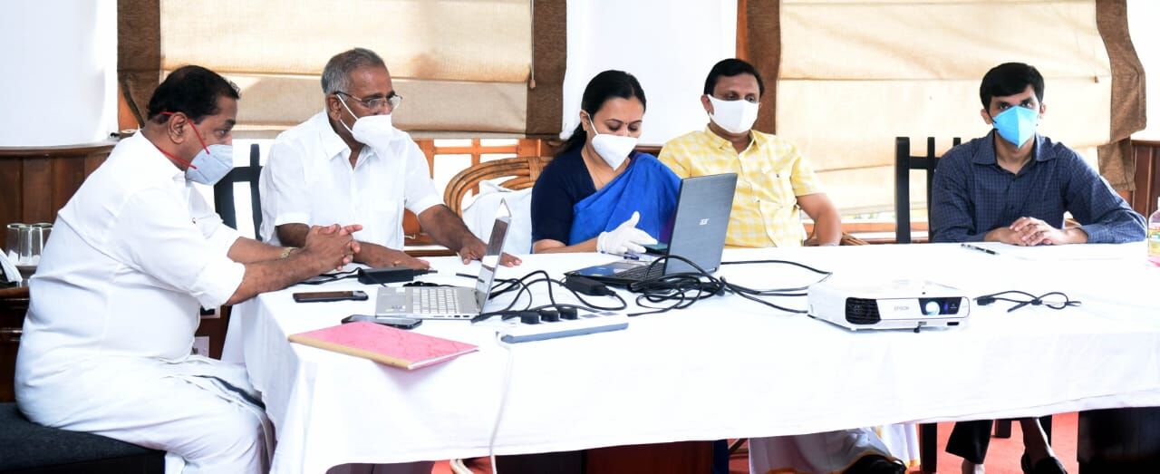 നിപ പ്രതിരോധം; ആരോഗ്യമന്ത്രി പഞ്ചായത്ത് പ്രസിഡന്റുമാരുടെ യോഗം വിളിച്ചു ചേര്‍ത്തു