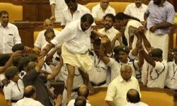 നിയമസഭാ കൈയാങ്കളി കേസ്; തടസ്സഹരജികളില്‍ ഇന്ന് വിധി