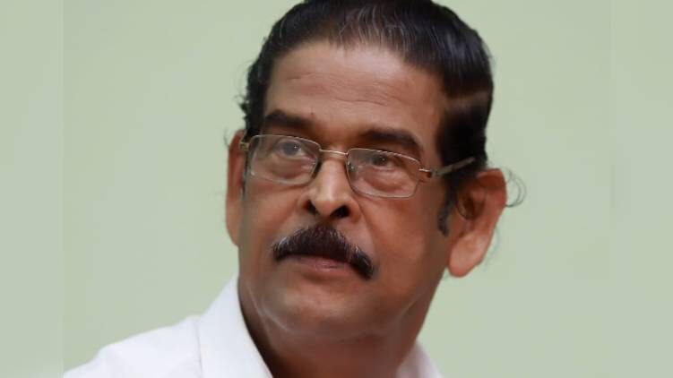 പാര്ട്ടി പത്രത്തെ വിമര്ശിച്ചു; സിപിഐ ഇടുക്കി ജില്ലാ സെക്രട്ടറി കെ കെ ശിവരാമന് കാരണം കാണിക്കല് നോട്ടീസ് പാര്ട്ടി പത്രത്തെ വിമര്ശിച്ചു; സിപിഐ ഇടുക്കി ജില്ലാ സെക്രട്ടറി കെ കെ ശിവരാമന് കാരണം കാണിക്കല് നോട്ടീസ്