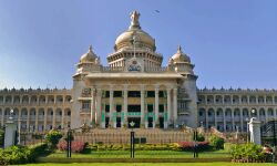 കേരളത്തിലേക്കുള്ള യാത്ര ഒക്ടോബര് വരെ ഒഴിവാക്കണമെന്ന് കര്ണാടക കേരളത്തിലേക്കുള്ള യാത്ര ഒക്ടോബര് വരെ ഒഴിവാക്കണമെന്ന് കര്ണാടക