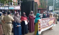 വിമൻ ഇന്ത്യാ മൂവ്മെൻ്റ് പ്രതിഷേധ ജ്വാല സംഘടിപ്പിച്ചു