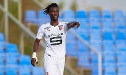 ബെര്‍ണാബെയുവില്‍ ഹാട്രിക്കുമായി ബെന്‍സിമ; കാമവിംഗയ്ക്ക് അരങ്ങേറ്റം