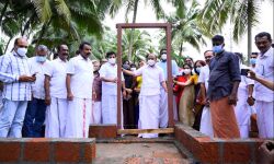 എപിജെ അബ്ദുല്‍ കലാം ട്രസ്റ്റ് നിര്‍മിച്ചു നല്‍കുന്ന വീടുകളുടെ കട്ടിലവെപ്പ് കര്‍മം നിര്‍വ്വഹിച്ച് വി ഡി സതീശന്‍